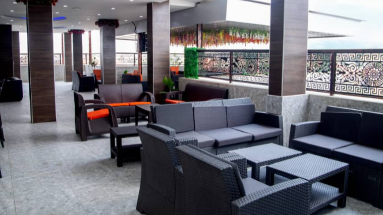 SKYLINE VIEW HOTEL - Hotel image