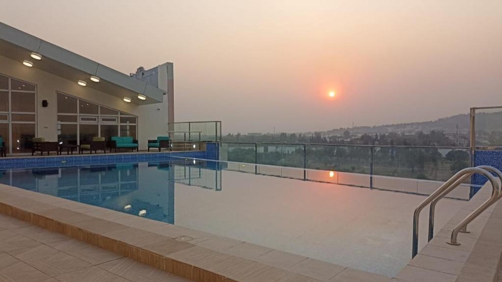 Lake Greenfield hotel and Tower - Hotel image