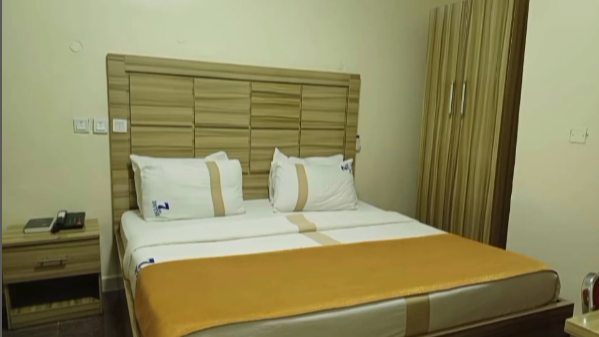 7 on Dutse Street - Hotel image