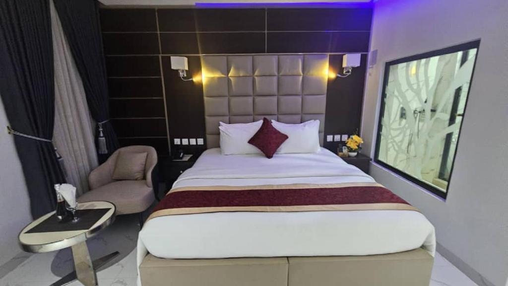 Carlton Swiss luxury Residency - Hotel image