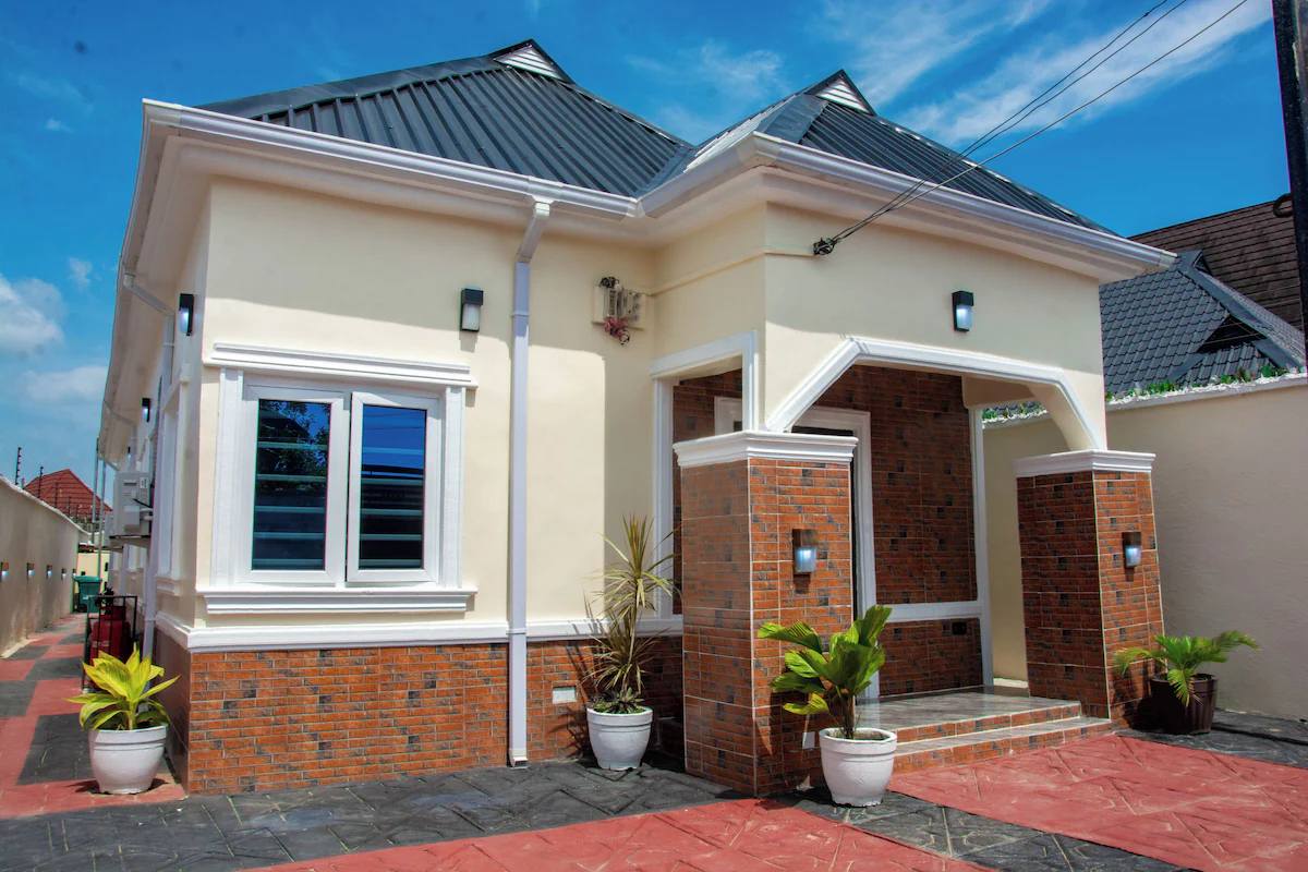 Chic 2-bedroom apartment - Background image