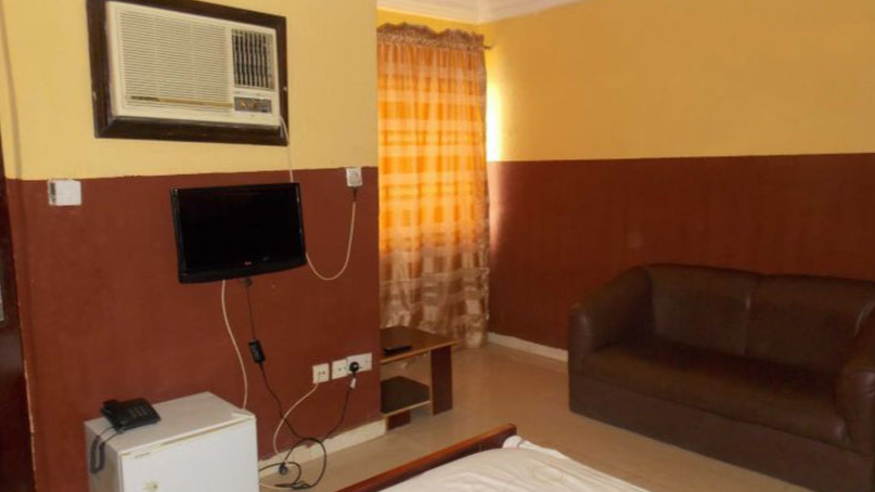 Ecuvec Royal Hotel - Hotel image