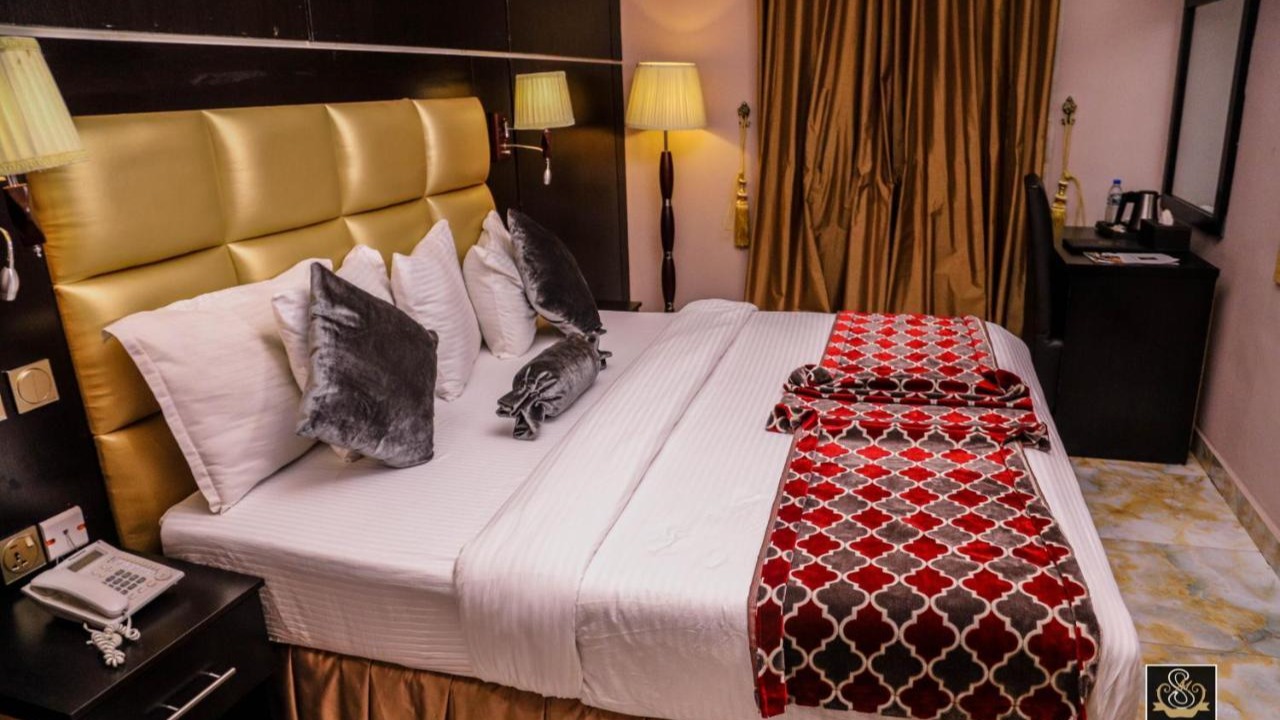 De Santiago Milan Hotels And Suites - Hotel image