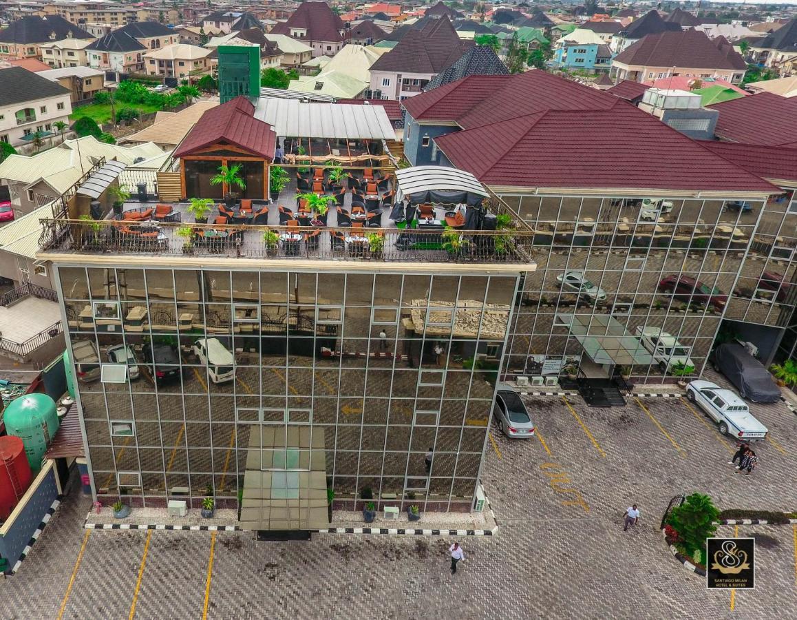 De Santiago Milan Hotels And Suites - Background image