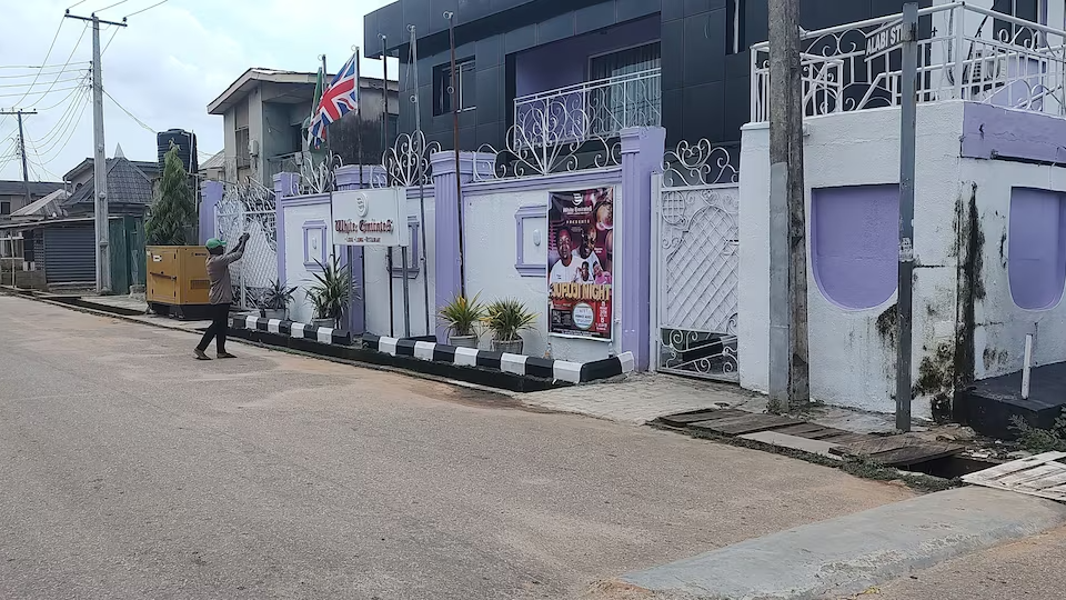 White Emirates Hotel & Apartments - Hotel image