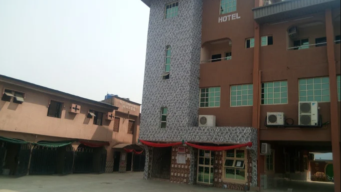 S.T Sanyaolu Hotel - Hotel image