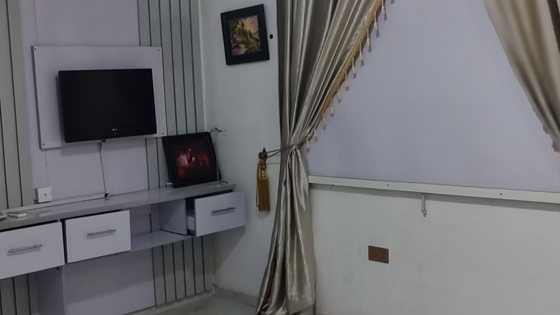 White Emirates Hotel & Apartments - Hotel image