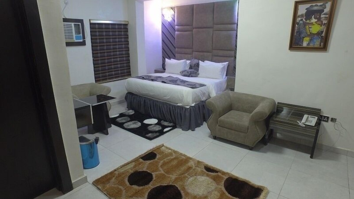 Emsworth Apartment and Suites - Hotel image