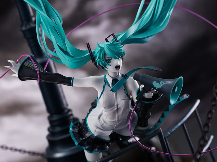 Hatsune Miku -1/8- Love is War Refined Ver. -Good Smile Company 20th Anniversary Book-