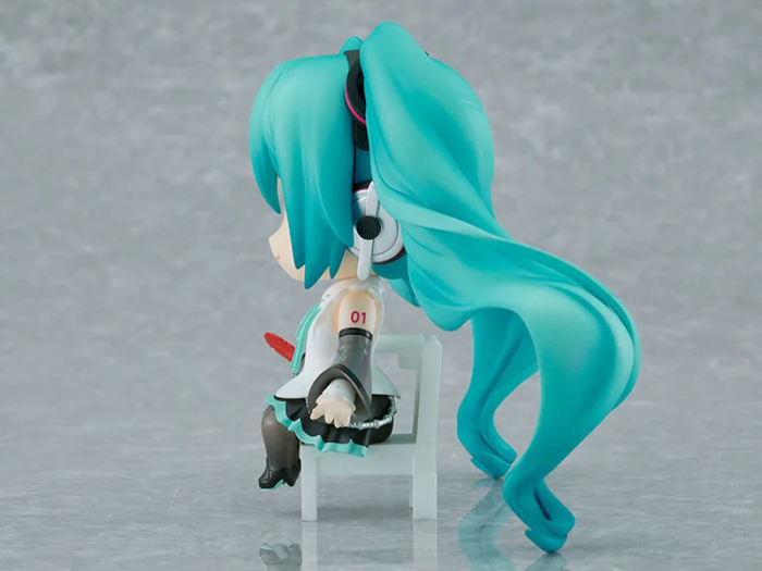 Nendoroid Swacchao! Hatsune Miku NT Akai Hane Central Community Chest of Japan Campaign Ver