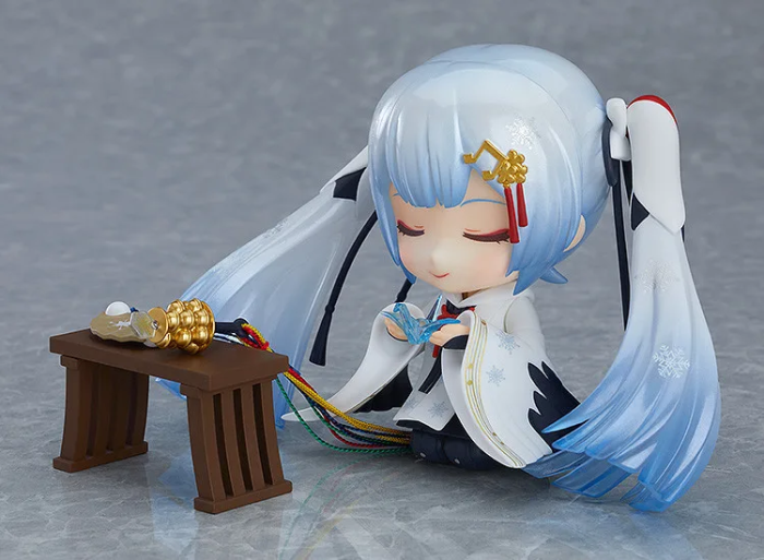 Nendoroid 850 Snow Miku 2018 Crane Priestess Ver