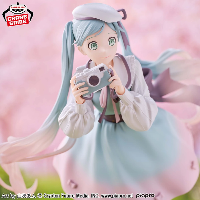 Hatsune Miku Holiday Memories Camera