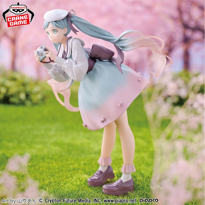 Hatsune Miku Holiday Memories Camera