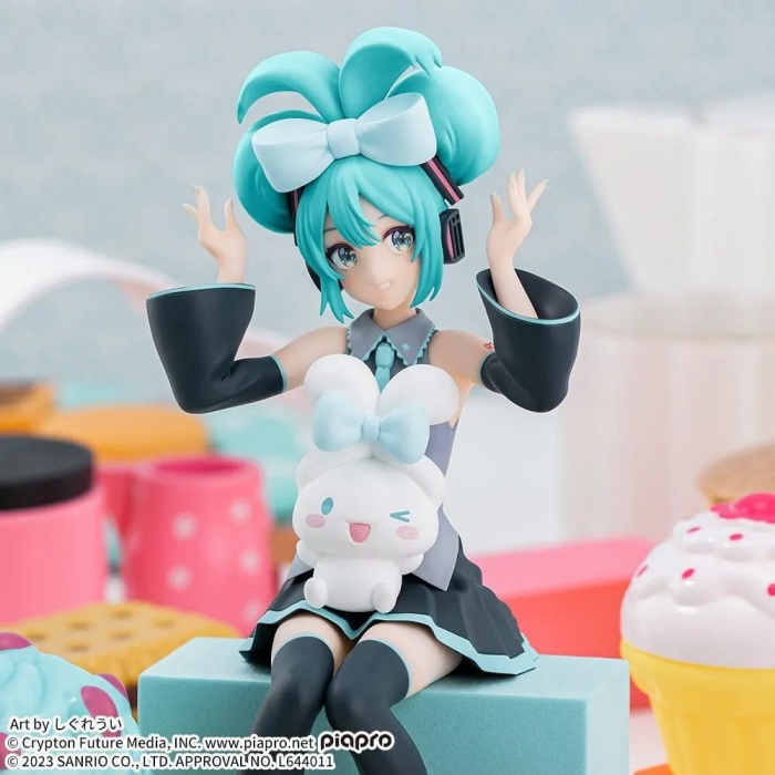 Hatsune Miku x Cinnamoroll Premium Chokonose Figure