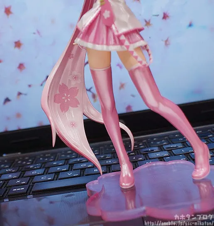 Hatsune Miku - Figure Japan - 1/10 - Sakura Ver