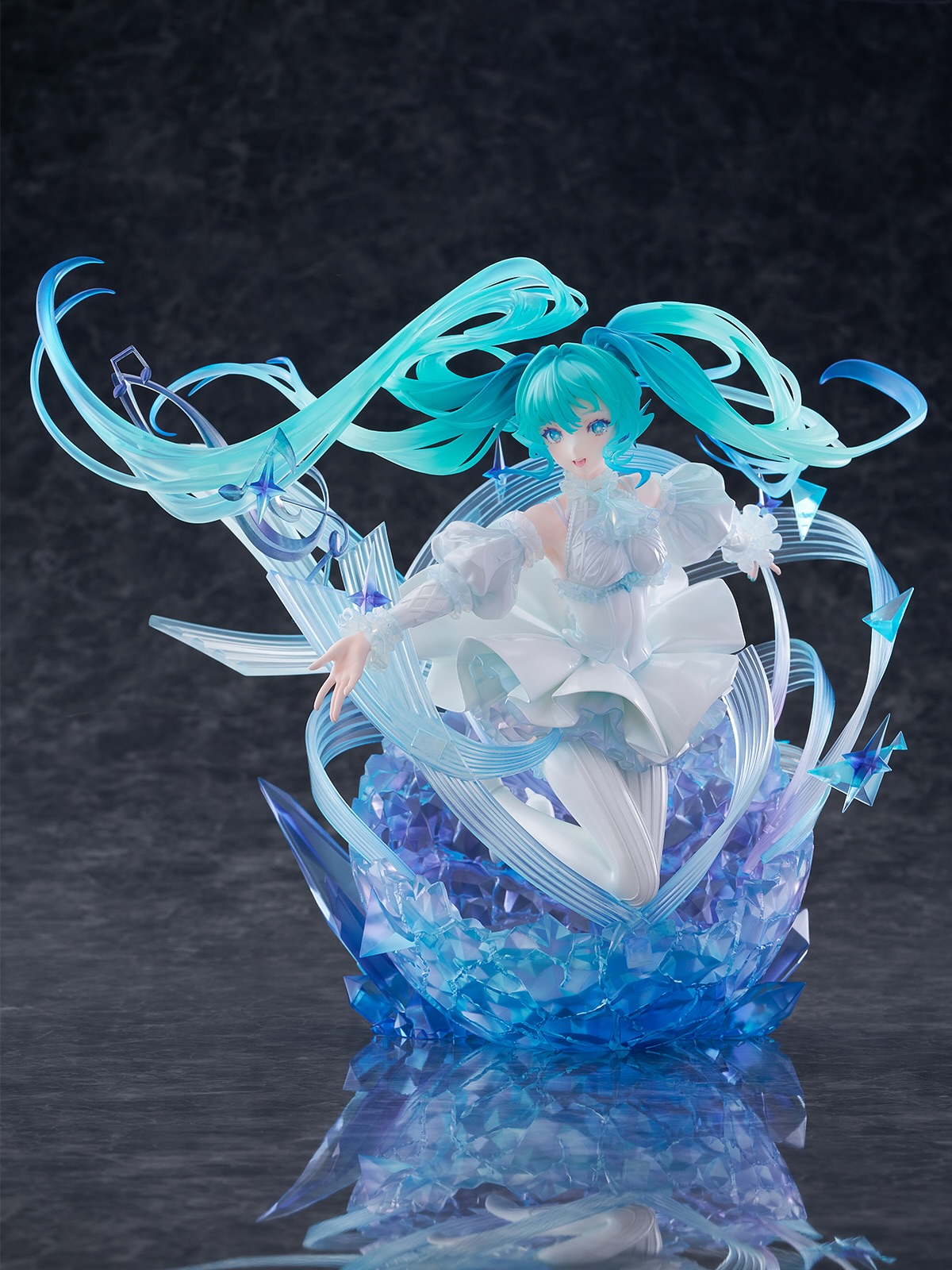 (Pre-order) Hatsune Miku - Shibuya Scramble Figure — 1/7 - Crystal Dress Ver by CyberZ, eStream, Oriental Forest - Image 4