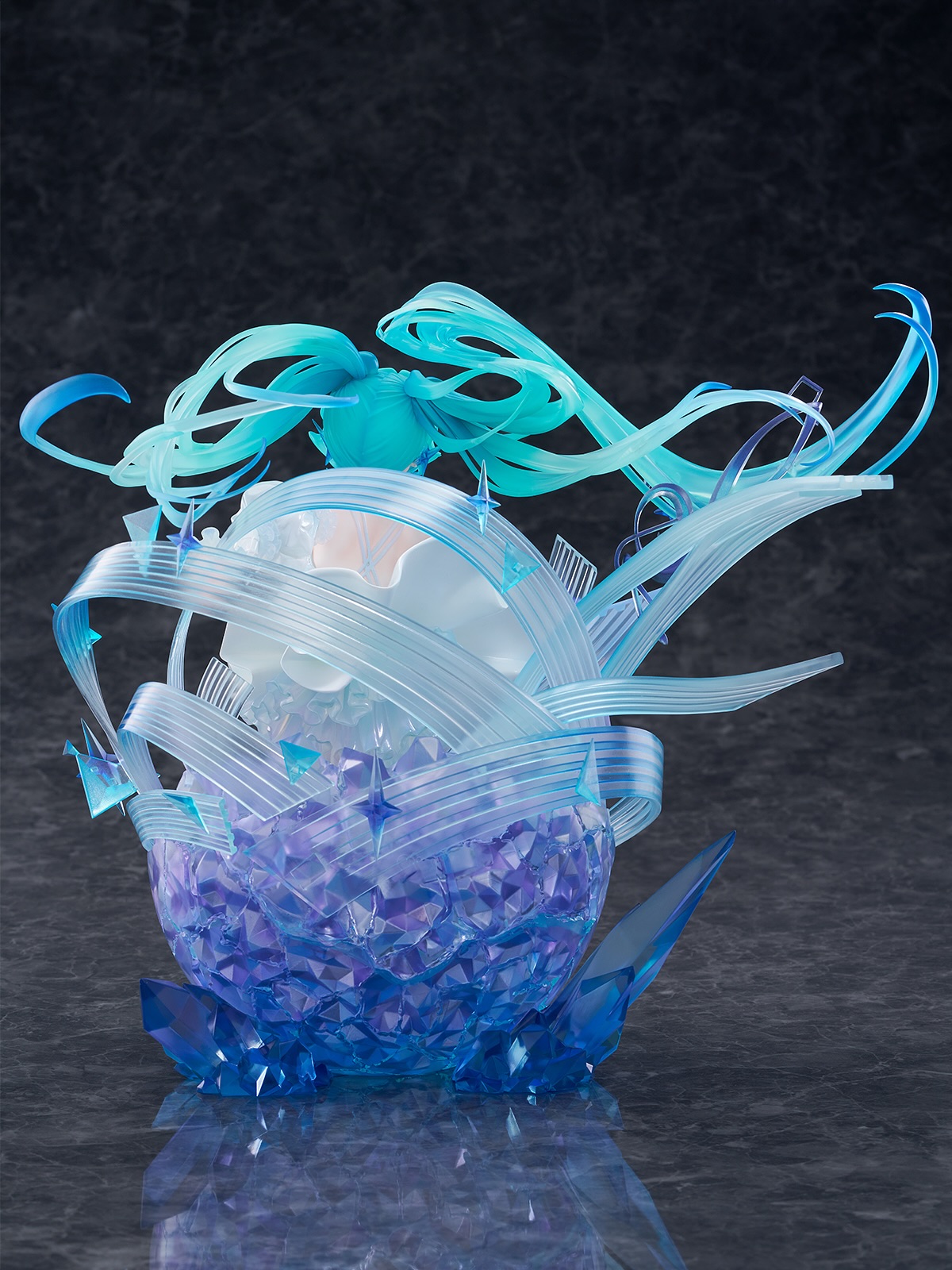 (Pre-order) Hatsune Miku - Shibuya Scramble Figure — 1/7 - Crystal Dress Ver by CyberZ, eStream, Oriental Forest - Image 7