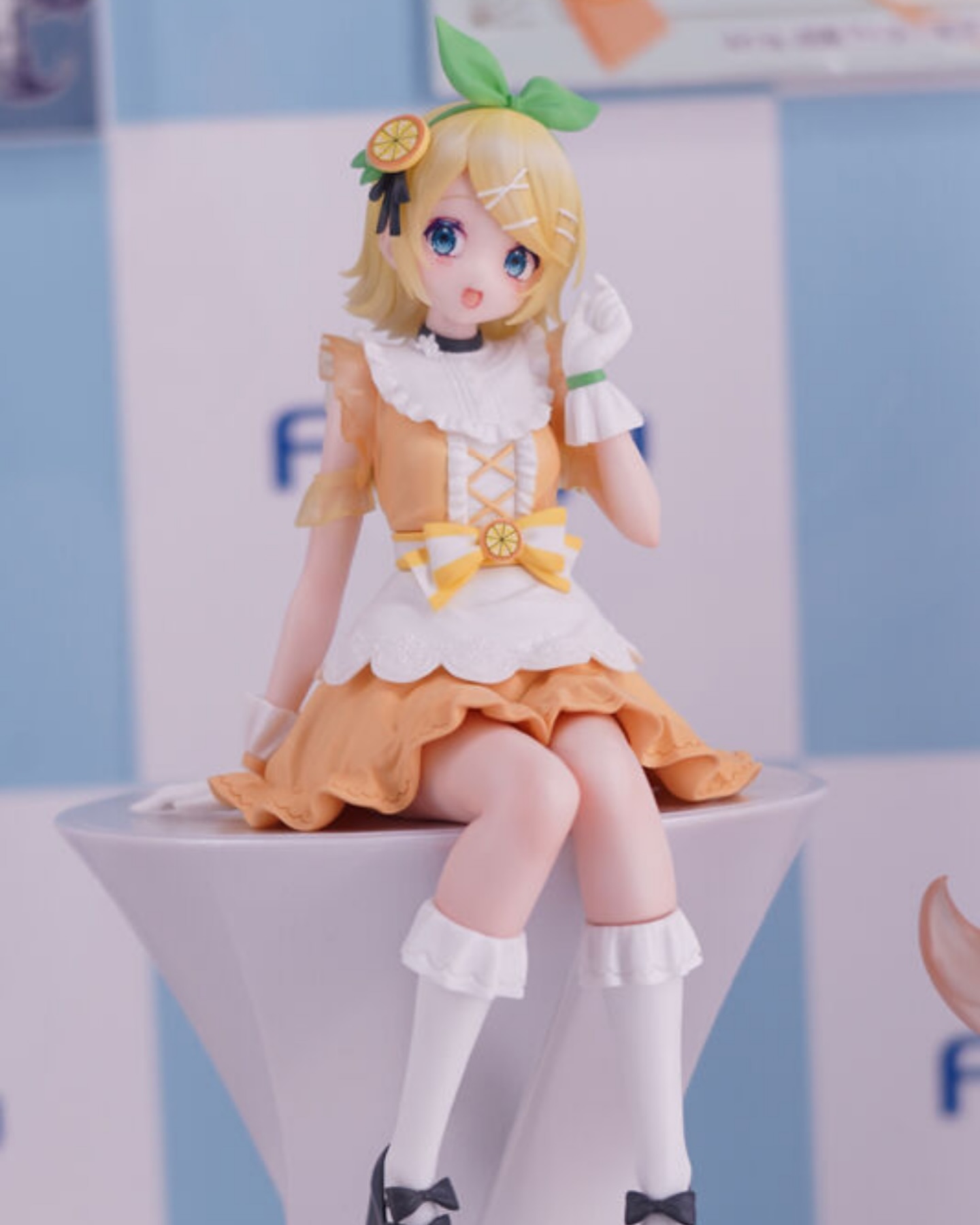 Kagamine Rin - Furyu Kuji — Furyu Kuji Hatsune Miku Citrus Miku Noodle Stopper Figure - Image 1