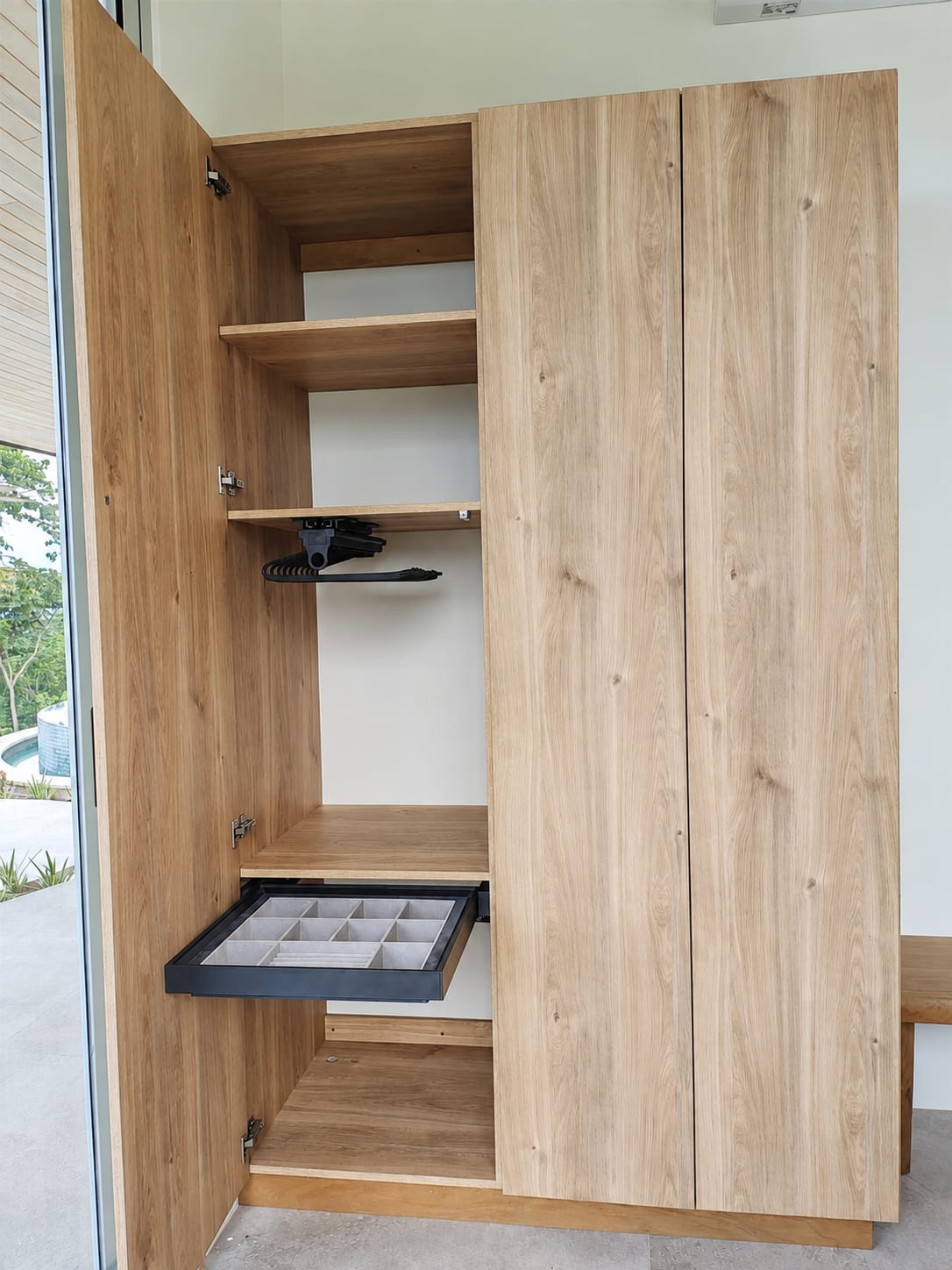 Closets and walk-in closet - Alas House (1)