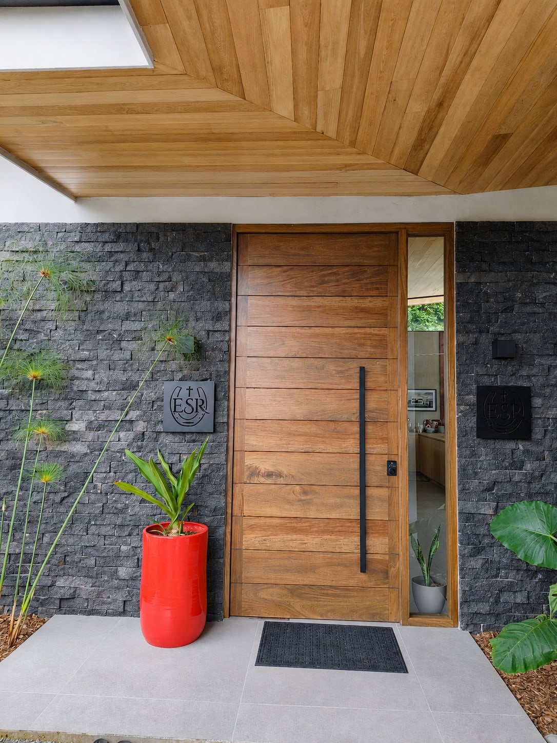 Wood entries and doors - Authentica House (2)
