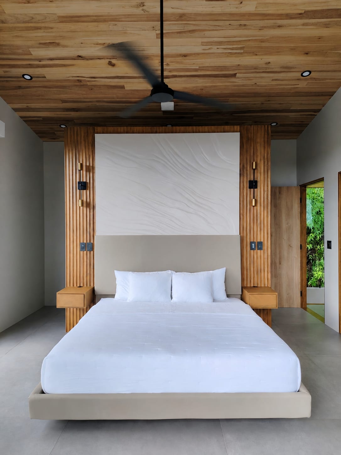 Bedrooms and wood panels - Satori House (5)