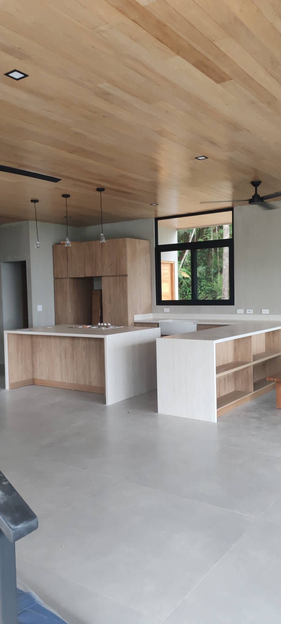 Kitchen, island and dining room - El Torito House (2)