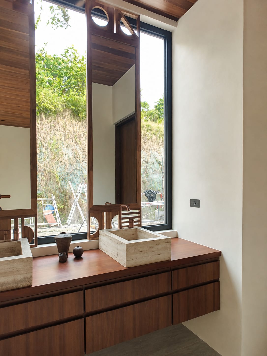 Bathrooms and vanities - Meraki del Mar House (2)