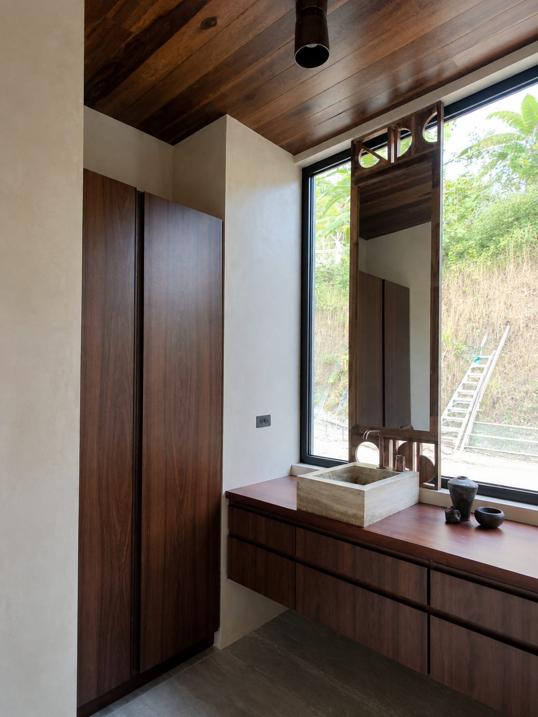 Bathrooms and vanities - Meraki del Mar House (4)