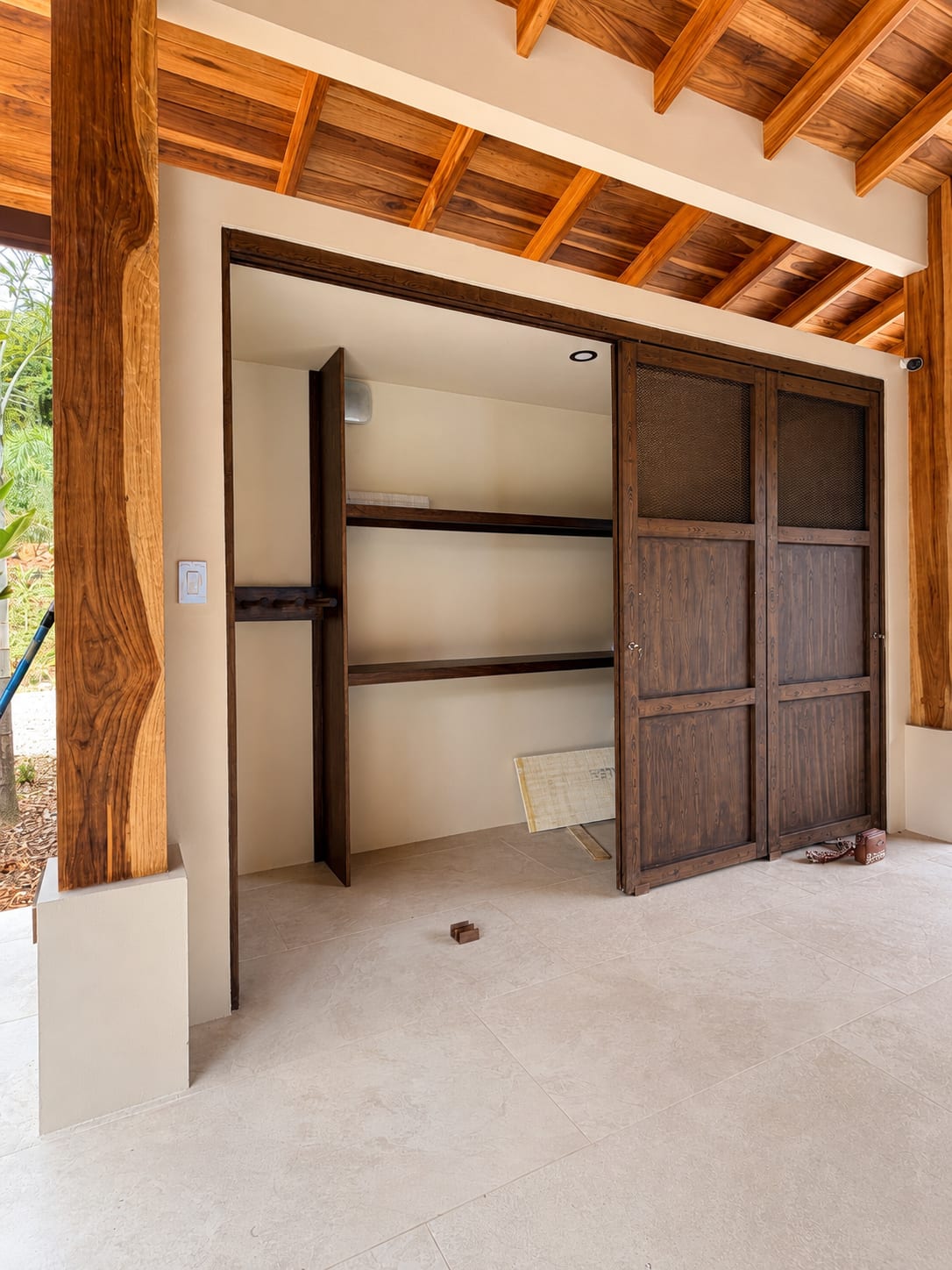 Closets and walk-in closet - Ocean of Wisdom House (3)