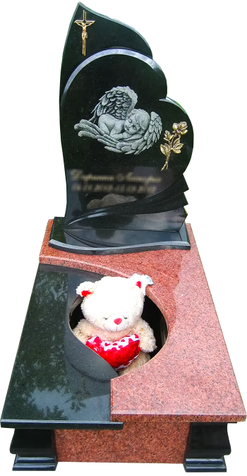 Дитячий пам'ятник у формі сердечка