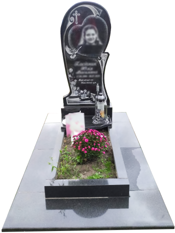 Одинарний пам'ятник з гранітною чорною плиткою по колу.