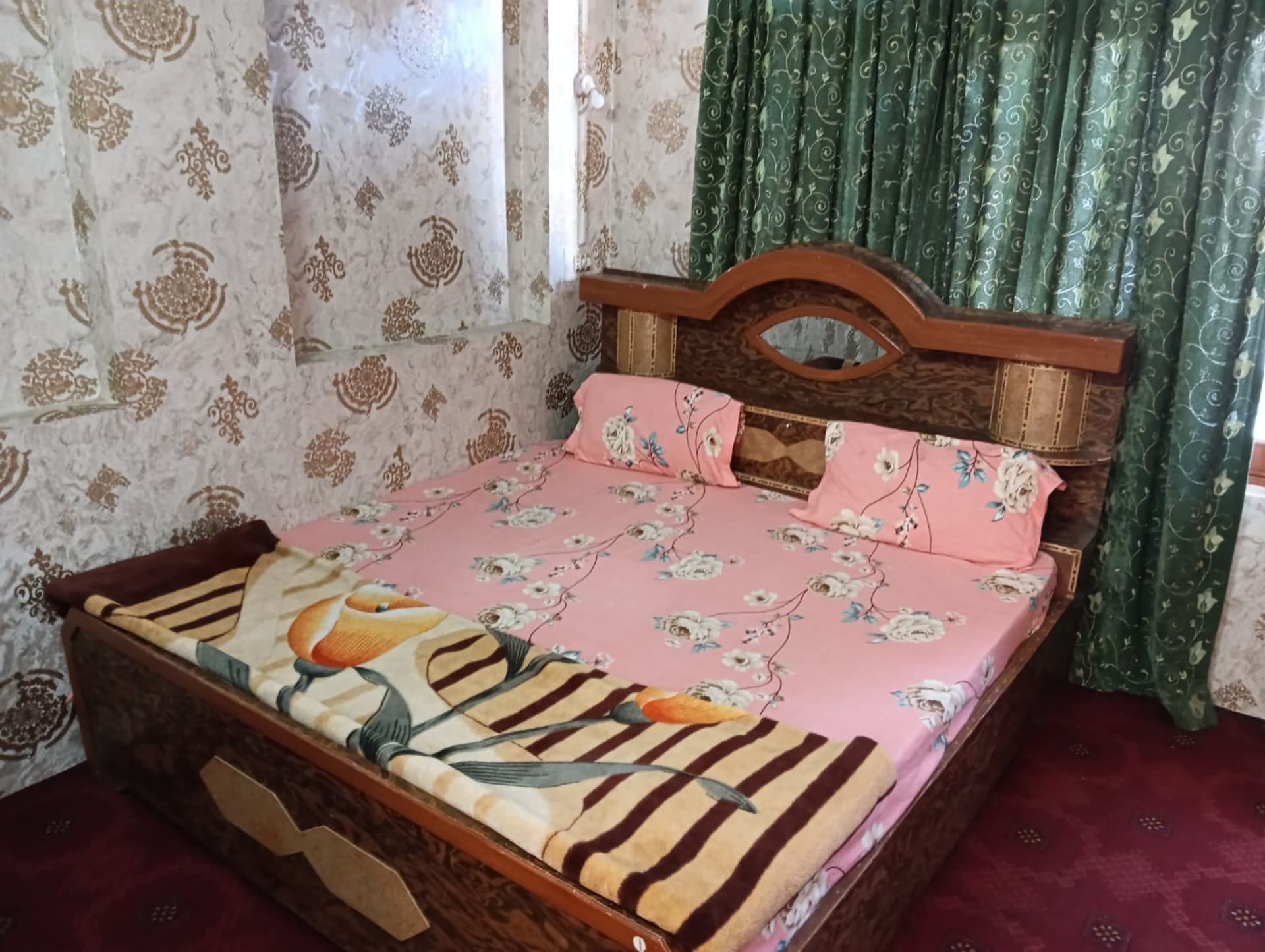 Khushboo Guest House