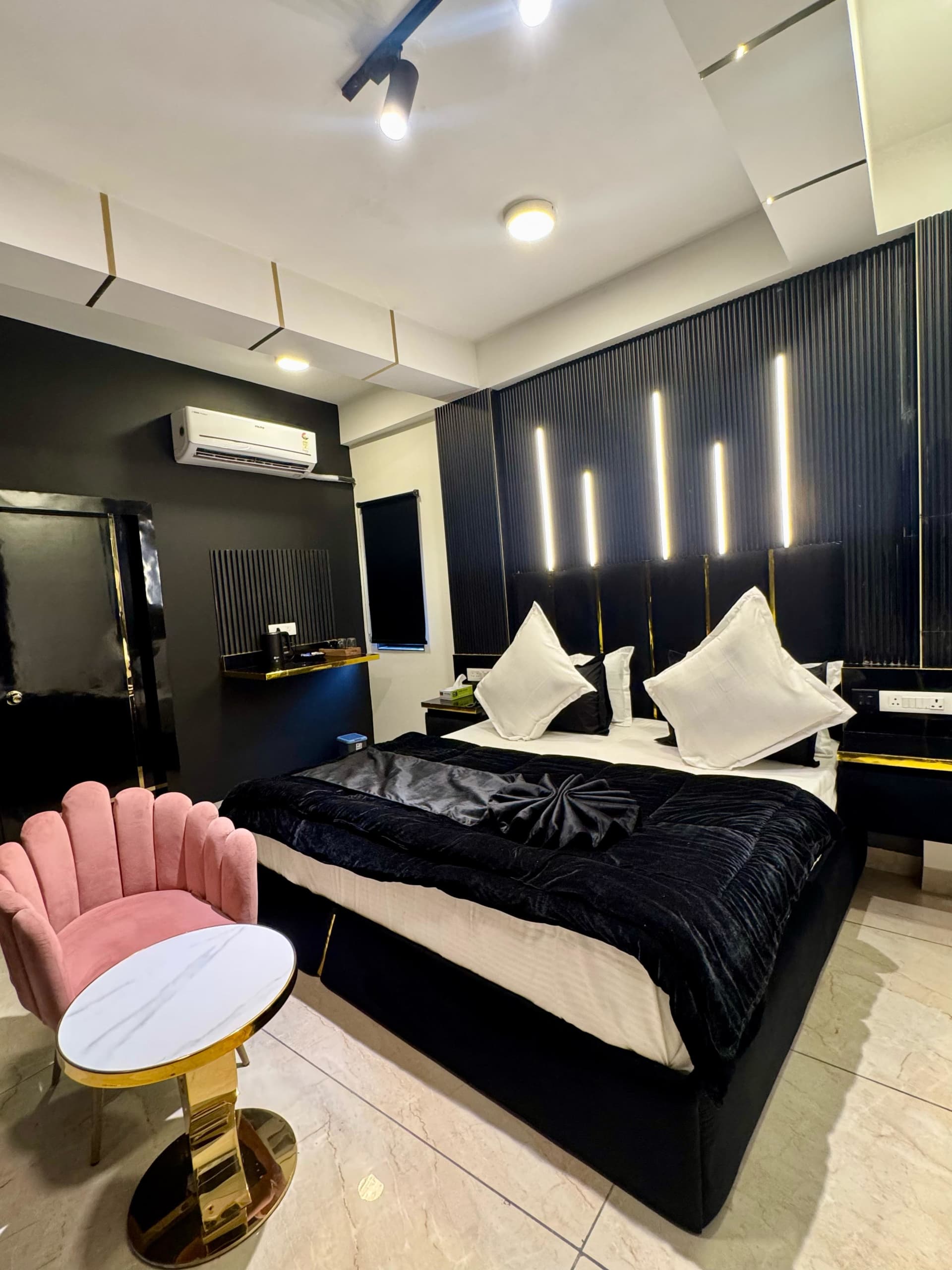 HOTEL LIEU D'AMOUR - 5