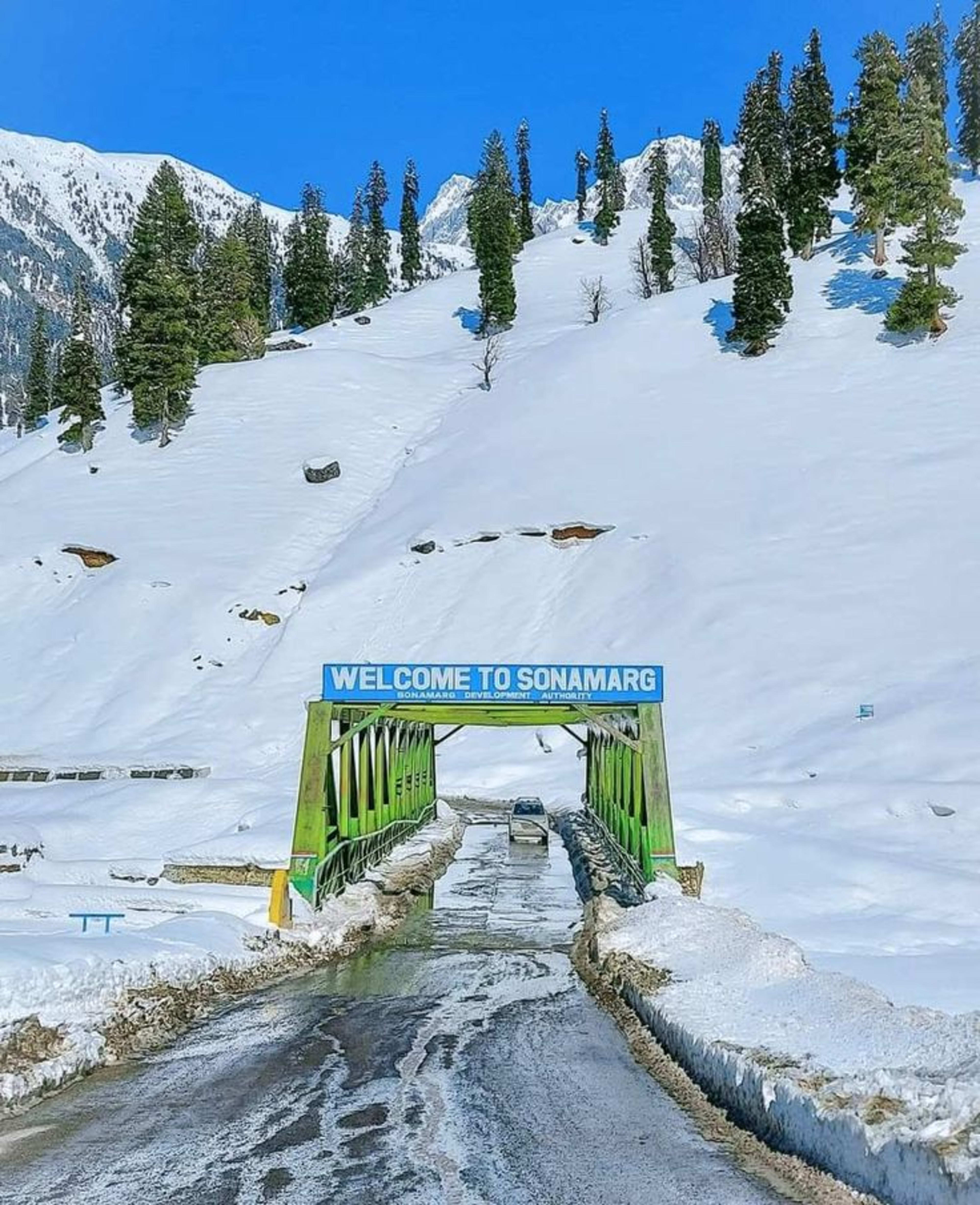 5 Days / 4 Nights Kashmir Tour Package - Photo 2