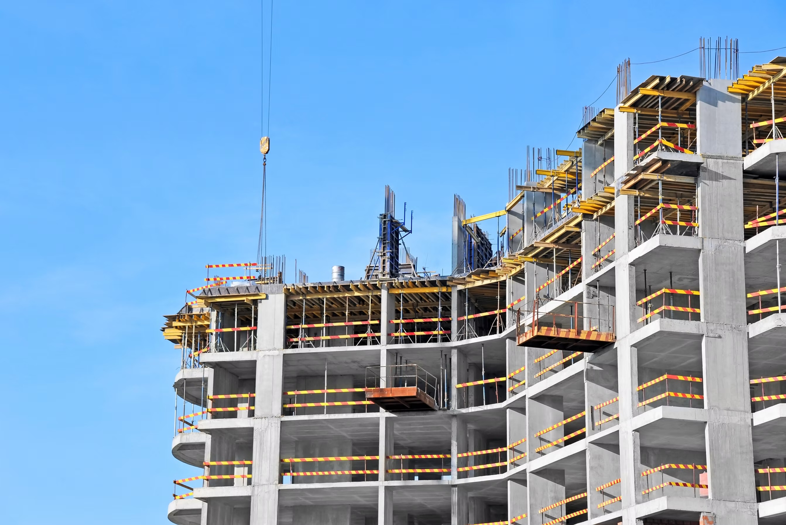 Contractors improve efficiency using Tower Crane Services In India regularly