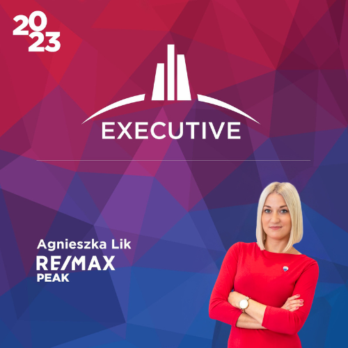 Pośrednik Nieruchomości Agnieszka Lik na tle informacji o zdobyciu prestiżowego wyróżnienia za 2023 rok w REMAX Executive CLUB