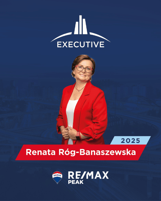 Pośrednik Nieruchomości Renata Róg-Banaszewska na tle informacji o zdobyciu prestiżowego wyróżnienia za 2025 rok w REMAX Executive CLUB