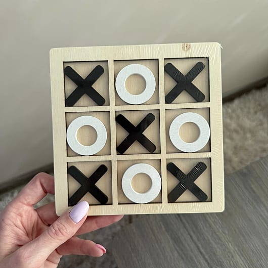 Kryziukai nuliukai juodai balti