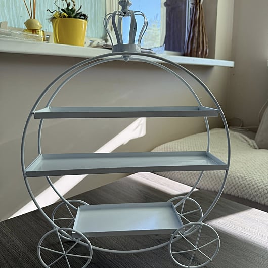 Balta karieta desertine