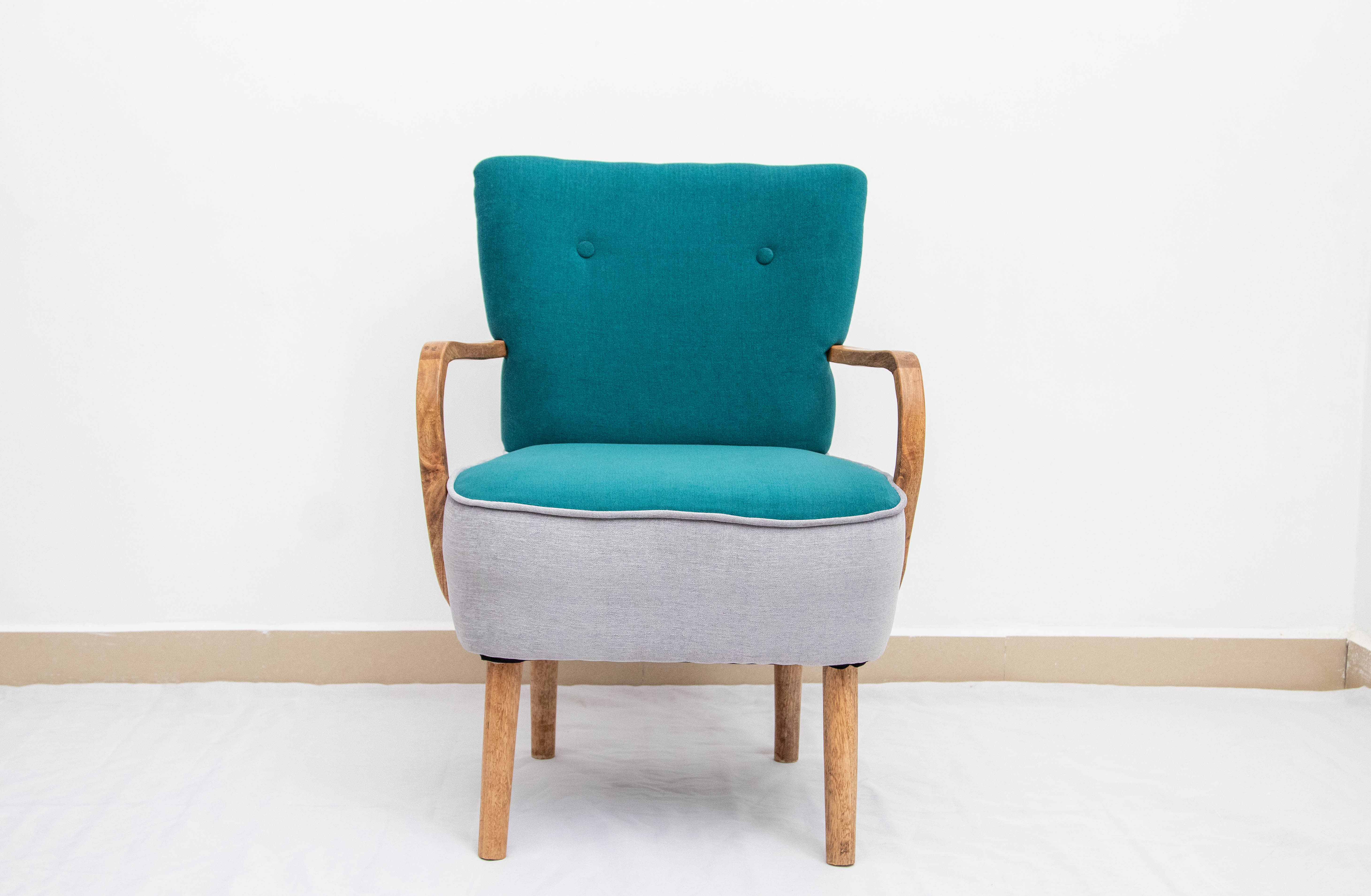 Mzuri Custom Lounge Arm Chair