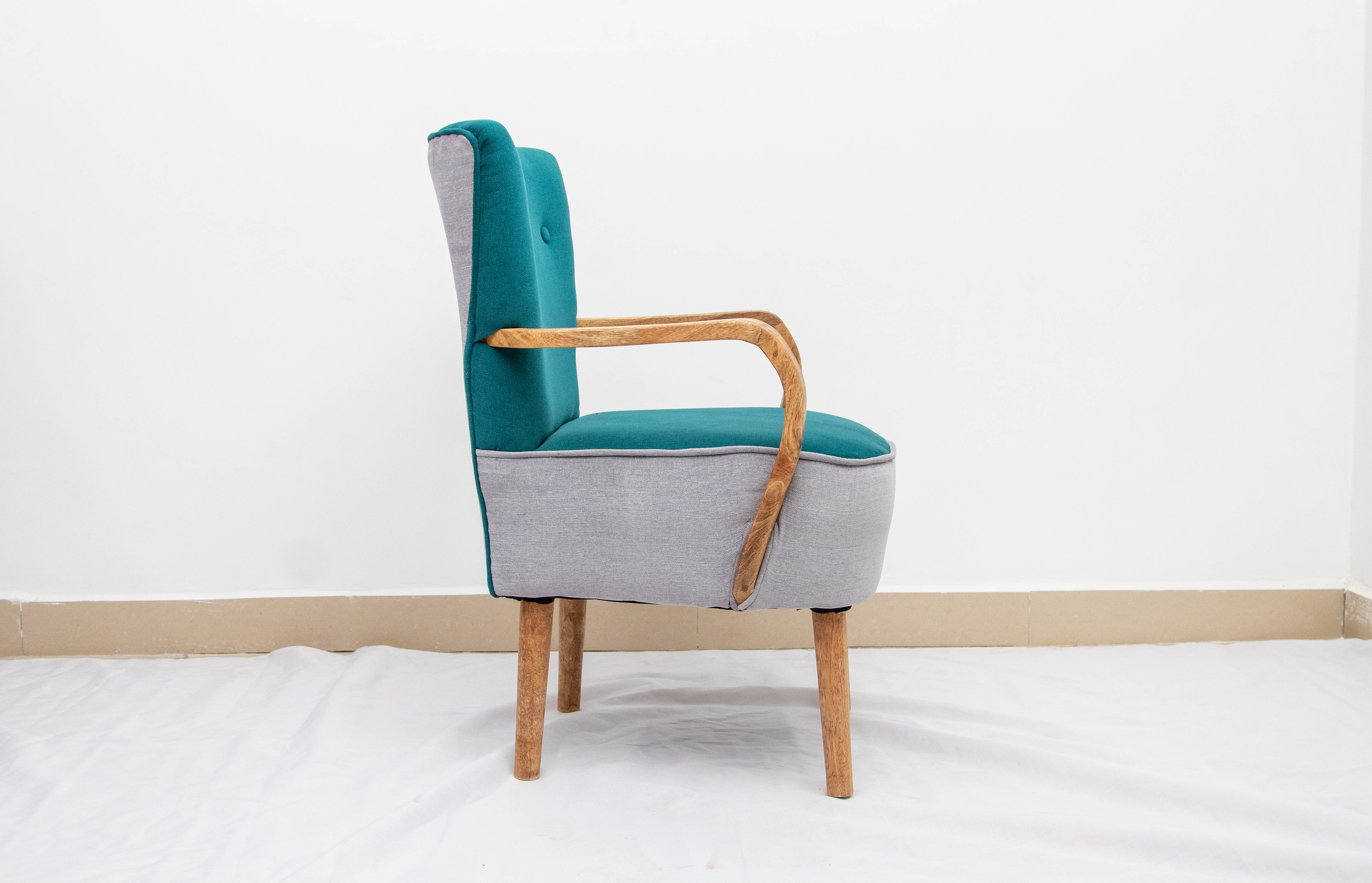 Mzuri Custom Lounge Arm Chair