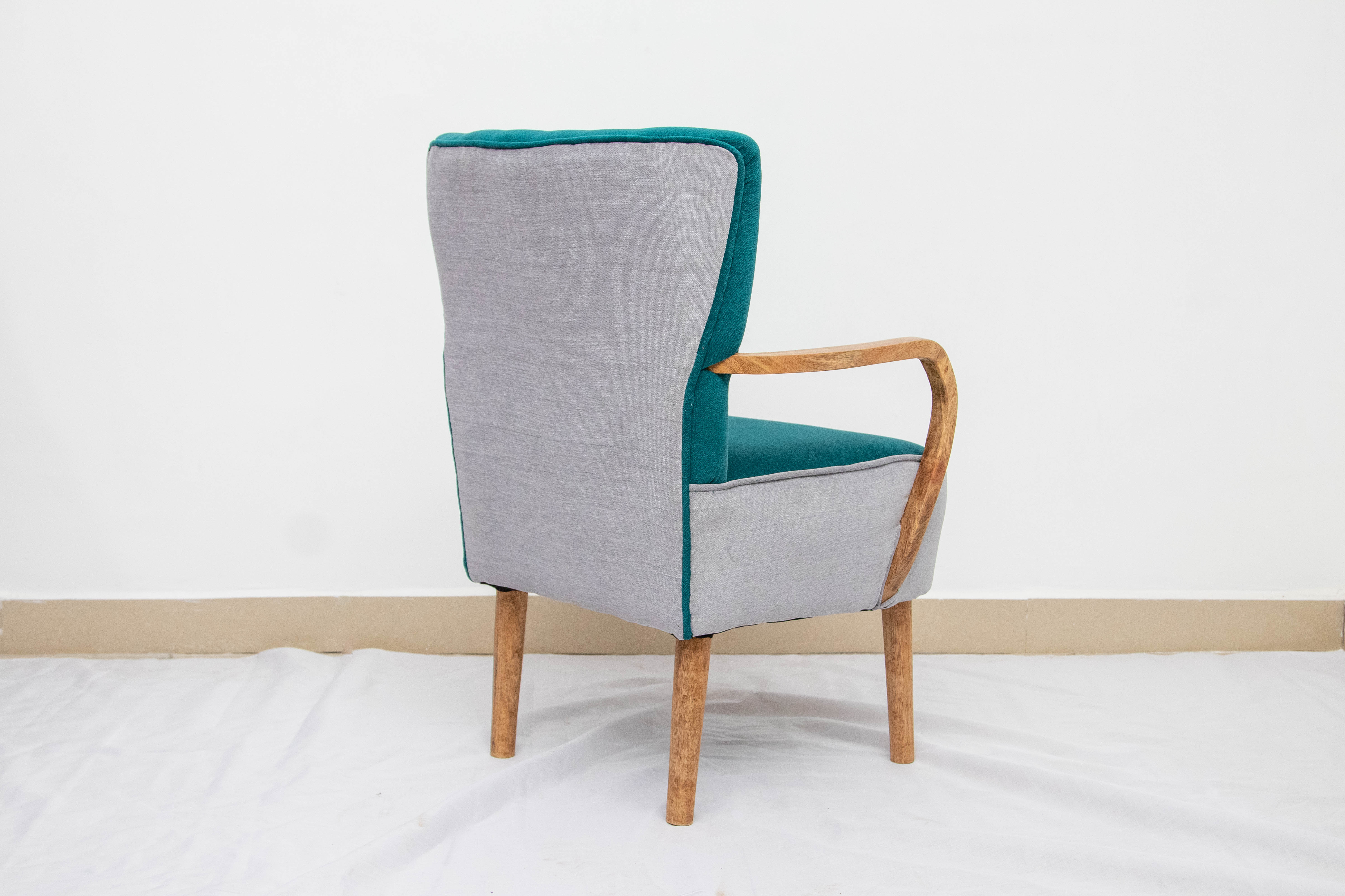Mzuri Custom Lounge Arm Chair