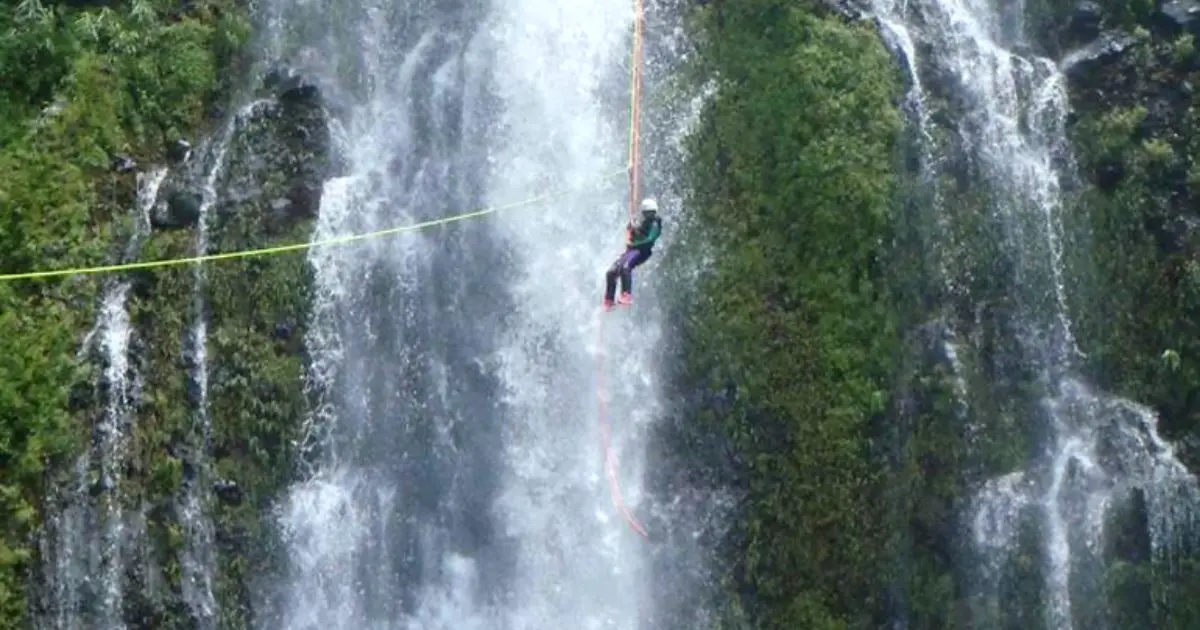 Canyoning à La Réunion bassin boeuf.webp