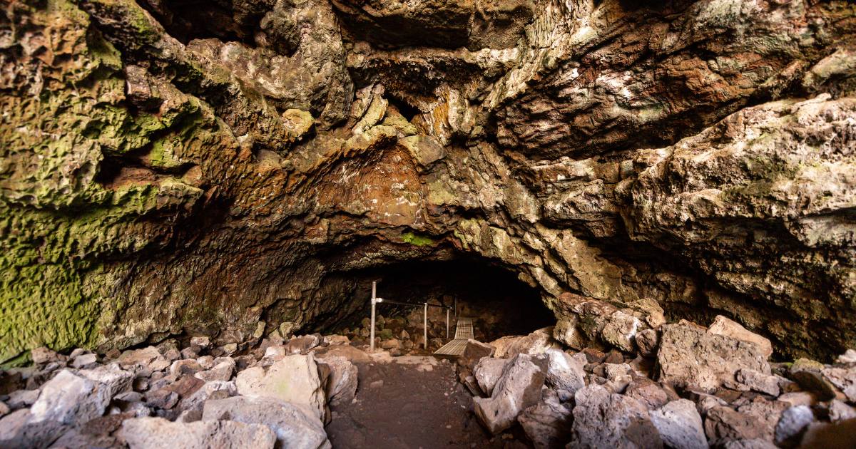 tunnel de lave entrée.jpg