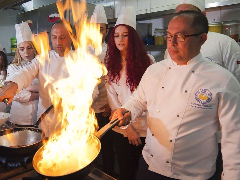 Neredeyim Ben! Neresi Burası!