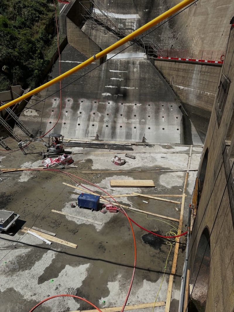 Carottage au barrage de Couesques

💧Intervention pour Ocelian avec réalisation de carottages dans une structure en béton sur un ouvrage hydraulique. 