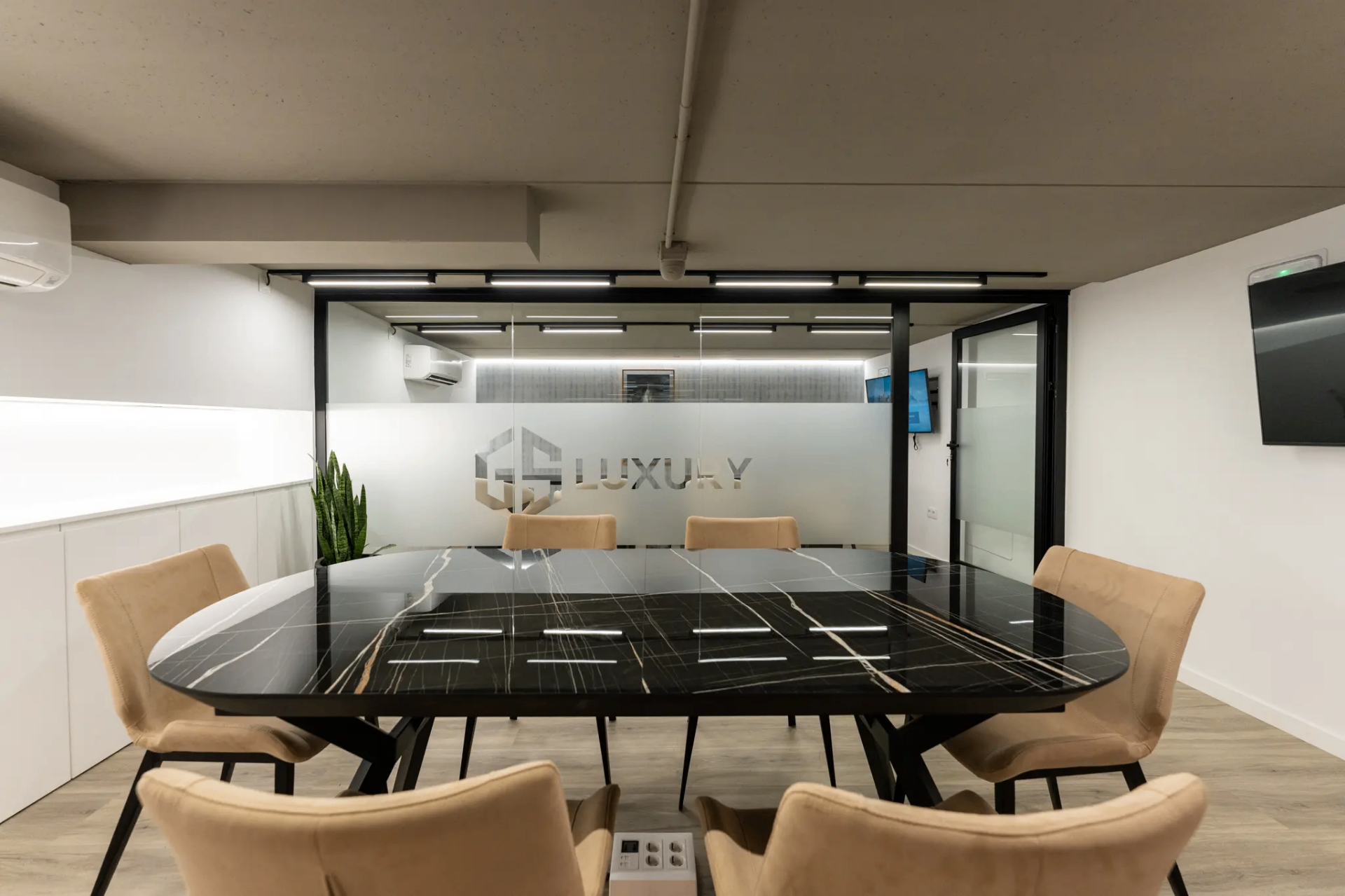 DISCOVER OUR SERVICES