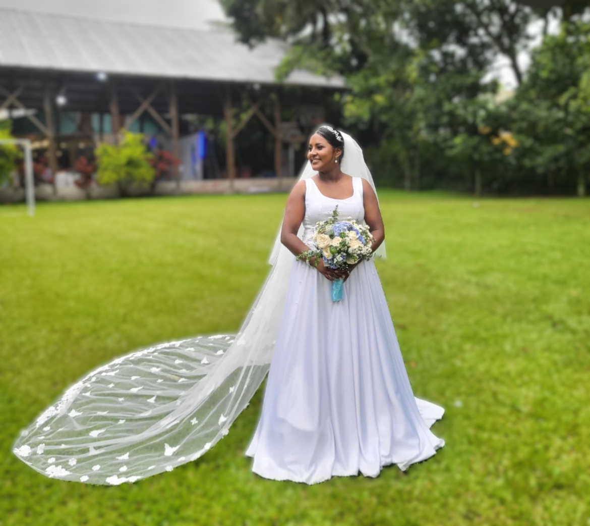 Vestido en tallado