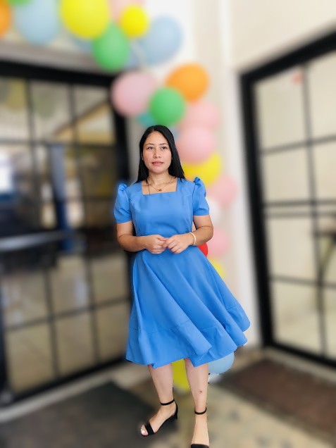 Vestido con Revuelo