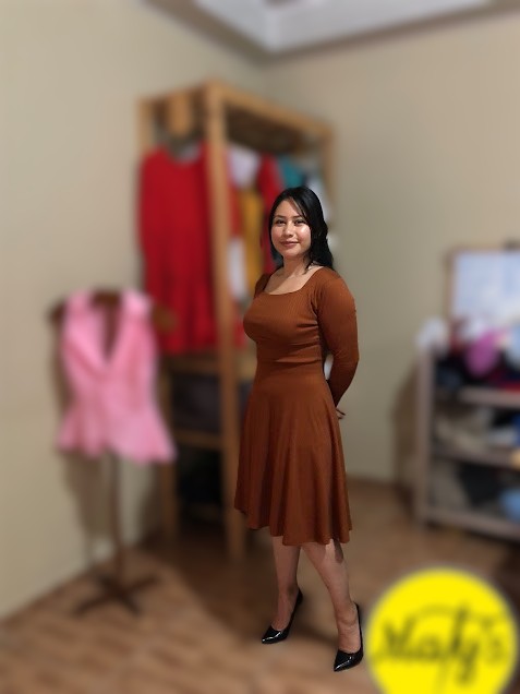 Vestido de Mangas con Revuelo